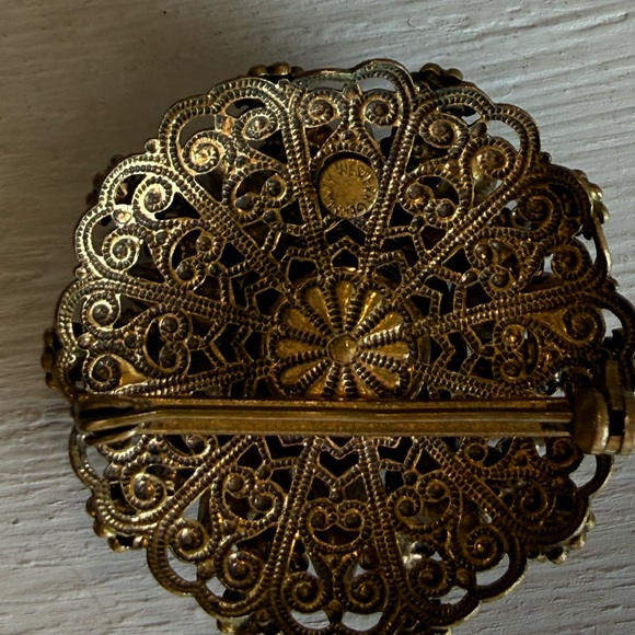 Vintage West Germany Uranium Brooch Art Deco Filigree Grn Rhinestone UV Glow - Picture 4 of 13